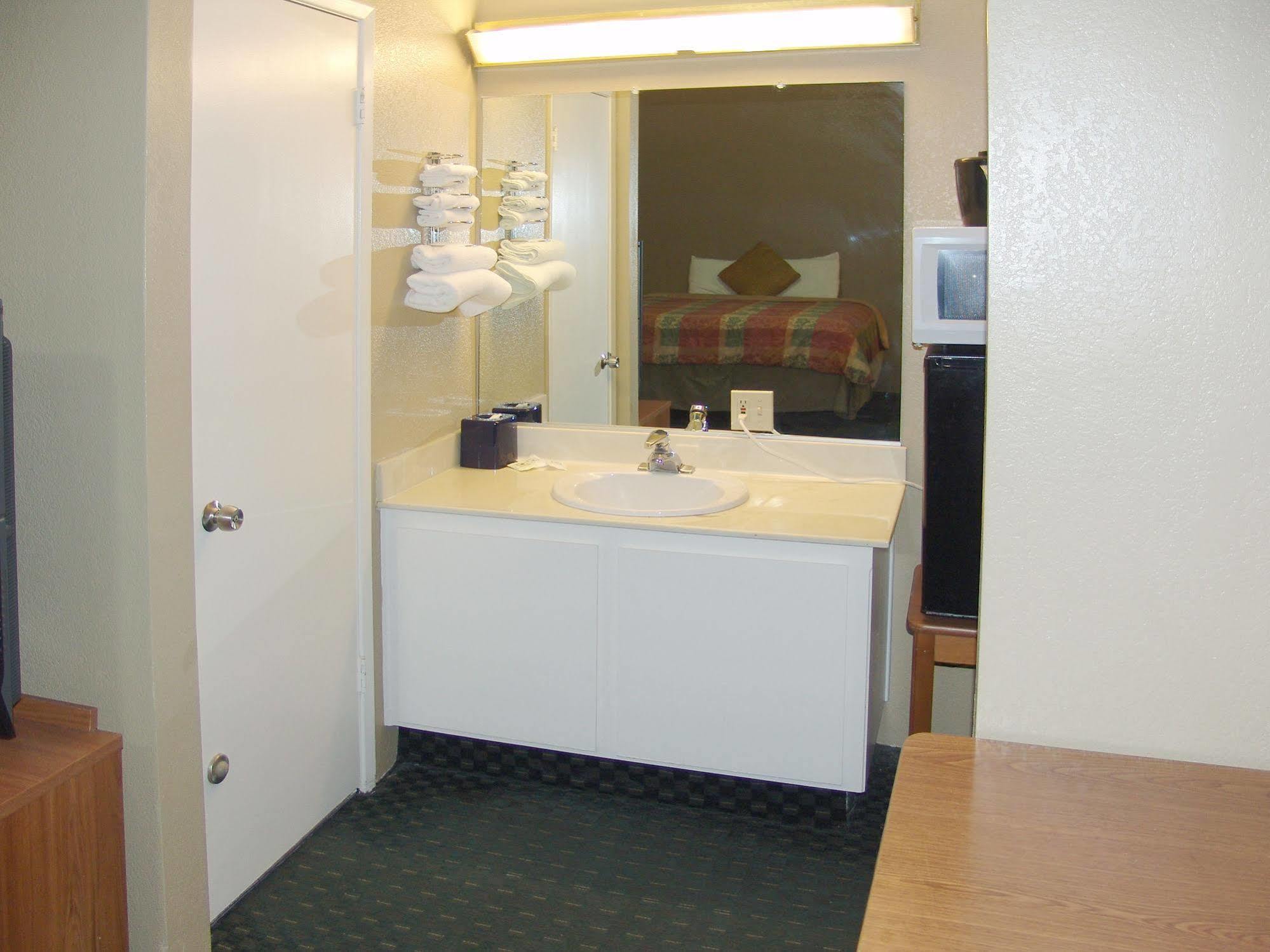 Holland Inn And Suites Taft Extérieur photo