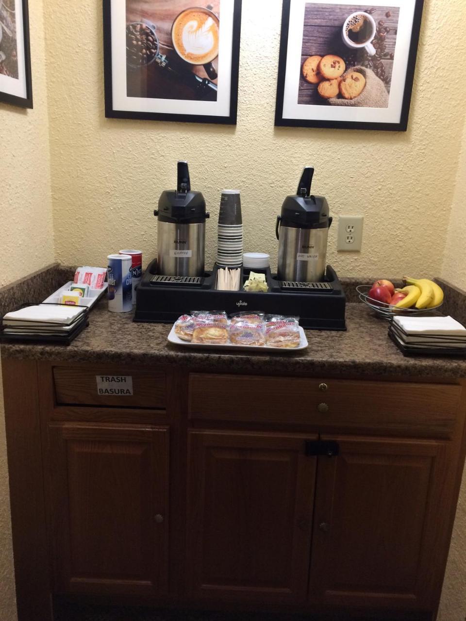 Holland Inn And Suites Taft Extérieur photo